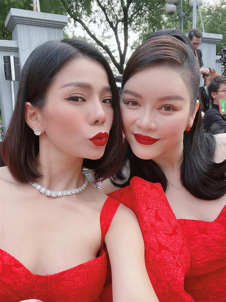 Đọ khối tài sản khủng của Lệ Quyên và Lý Nhã Kỳ-1