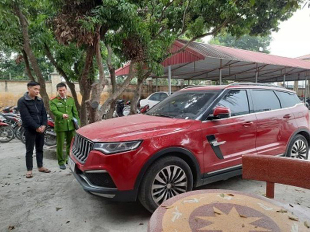 Truy nã Hồ Văn Khoa nổ súng vào xe ô tô của thánh chửi Dương Minh Tuyền-2