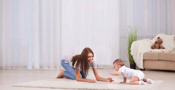 Bé trai trốn bò,&nbsp;tập đi sớm khi mới 11 tháng tuổi, bà nội tự hào vì cháu được&nbsp;khen hết lời&nbsp;nhưng chuyên gia lại lắc đầu bảo đứa trẻ thiệt thòi-5