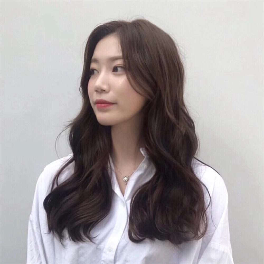 4 màu tóc nhuộm không cần tẩy mà tôn da trắng sáng tuyệt đối cho các chị em công sở-2