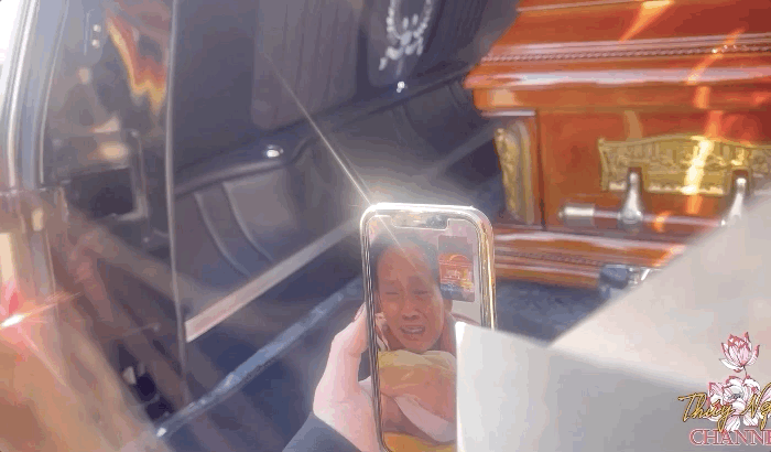 Cuộc sống của NS Hoài Linh sau 1 tháng NS Chí Tài và dì ruột qua đời: Suy sụp và không ngủ yên, ca sĩ Phương Loan gửi lời động viên-2