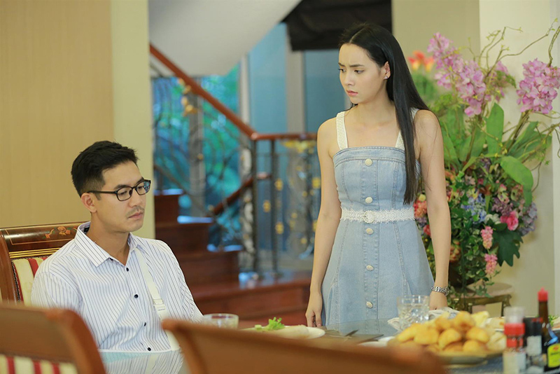 Cho người lạ đi nhờ xe lúc nửa đêm, thứ cô ấy để lại cảm ơn khiến gia đình tôi điêu đứng-1