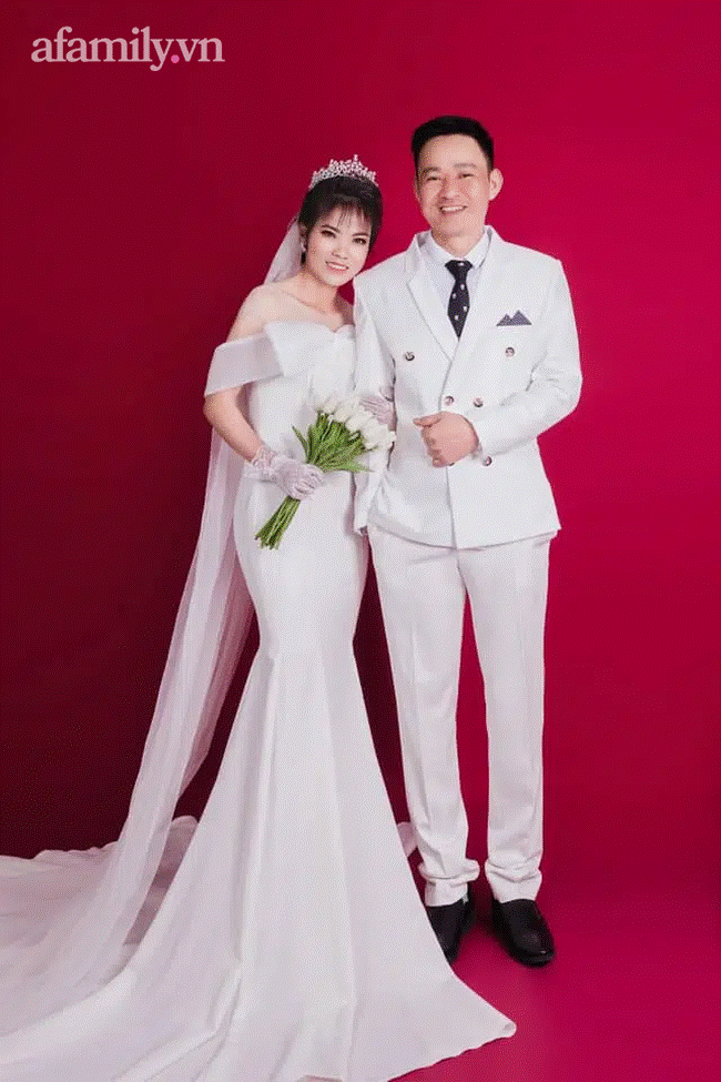 Ngạc nhiên chưa: Nữ cầu thủ lớn tuổi nhất đứng 1 mình cắn huy chương vàng gây sốt mùa SEA Games 30 sắp lên xe hoa, danh tính và công việc của chú rể mới bất ngờ-3