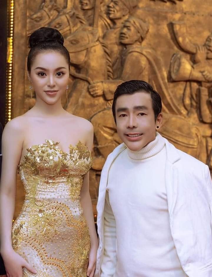 Tiểu tam phố Lý Nam Đế bị chê mặt nhựa phẫu thuật cùng chỗ với quản lý-3