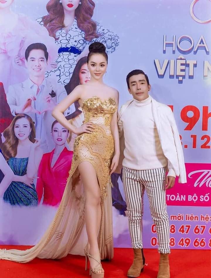 Tiểu tam phố Lý Nam Đế bị chê mặt nhựa phẫu thuật cùng chỗ với quản lý-4