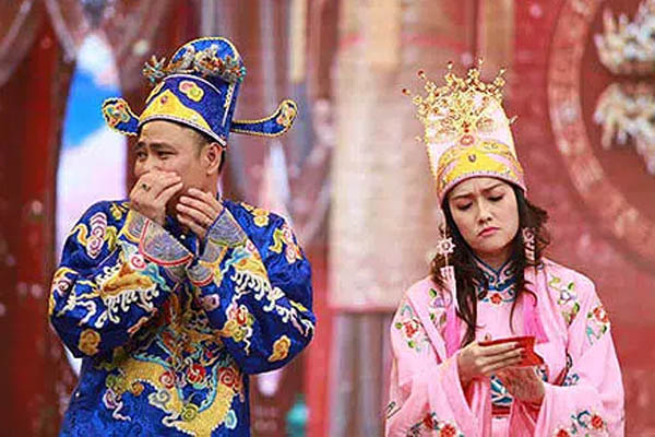 Hé lộ hậu trường Táo Quân, hình ảnh NSND Công Lý lộ rõ vẻ ngoài mệt mỏi sau 15 tiếng chầu liên tục-9