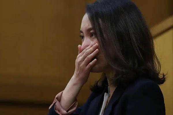 Đi công tác về thấy vợ trói mẹ ở góc nhà, tôi đánh vợ rồi gục xuống ân hận-3