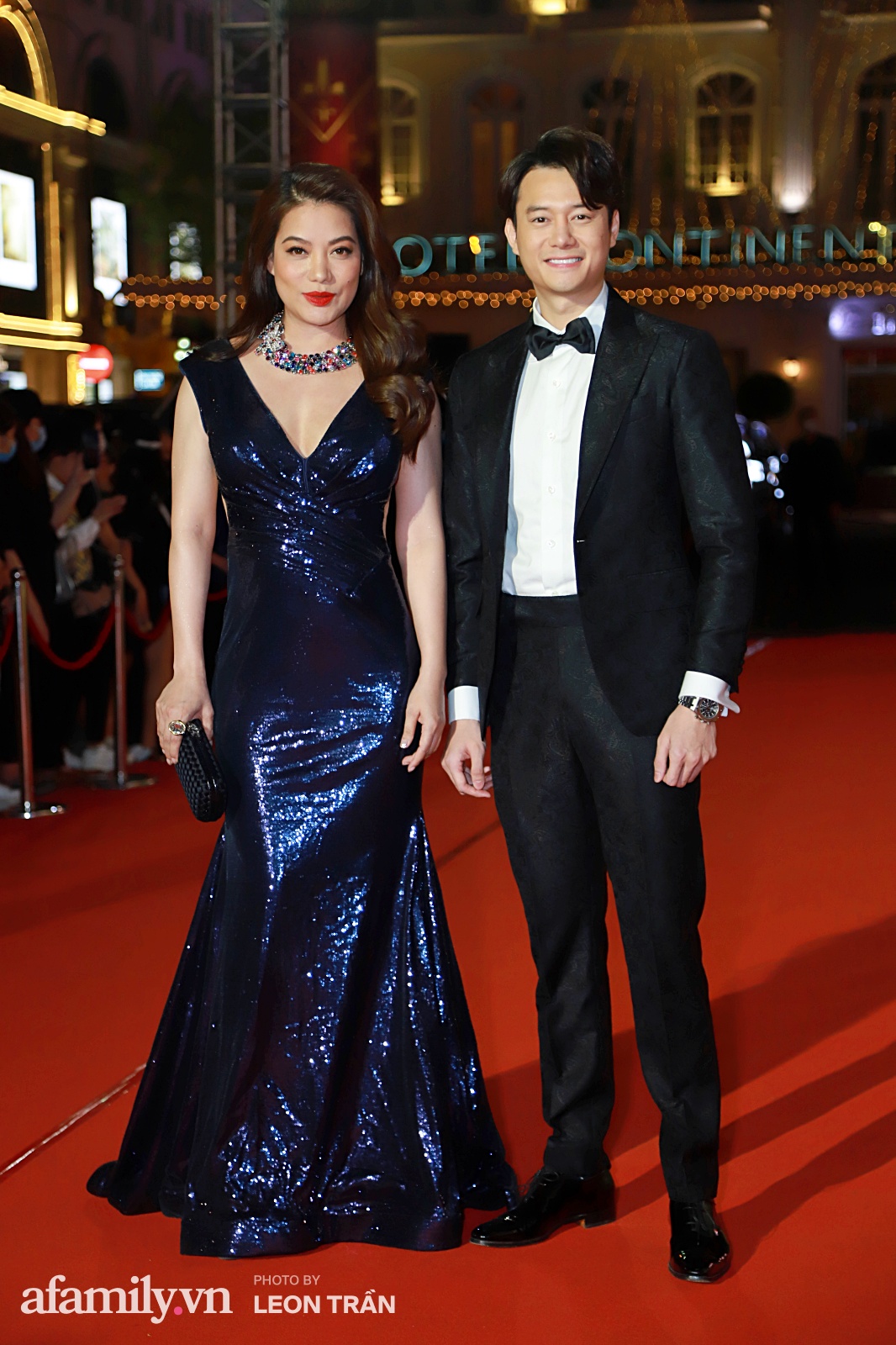 Thảm đỏ lễ trao giải Mai Vàng 26: Nghệ sĩ Hoài Linh gượng cười sau nhiều biến cố, Minh Hằng khoe vòng 1 căng đầy gợi cảm-7