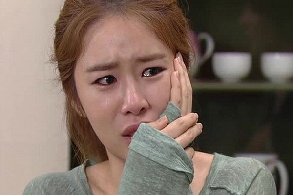 Vợ luôn có mùi lạ sau tăng ca, tôi sinh nghi nên đuổi thẳng, hôm sau sang quỳ gối xin cô ấy quay về-3