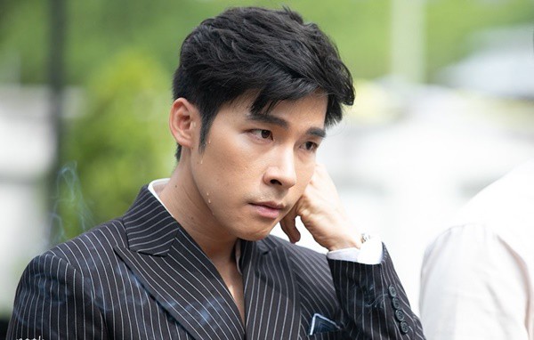 Đi công tác về thấy vợ trói mẹ ở góc nhà, tôi đánh vợ rồi gục xuống ân hận-1