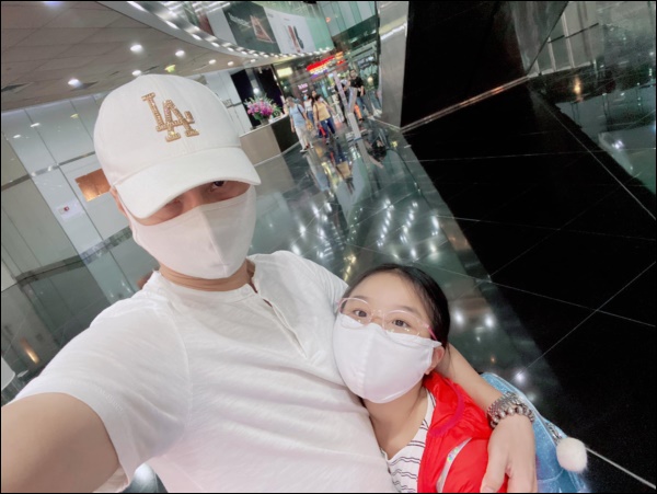 Con gái Thành Trung&nbsp;ra dáng chị cả, có hành động đáng yêu vào sinh nhật 2 em, điều mà không phải cô bé 10 tuổi nào cũng làm được-1