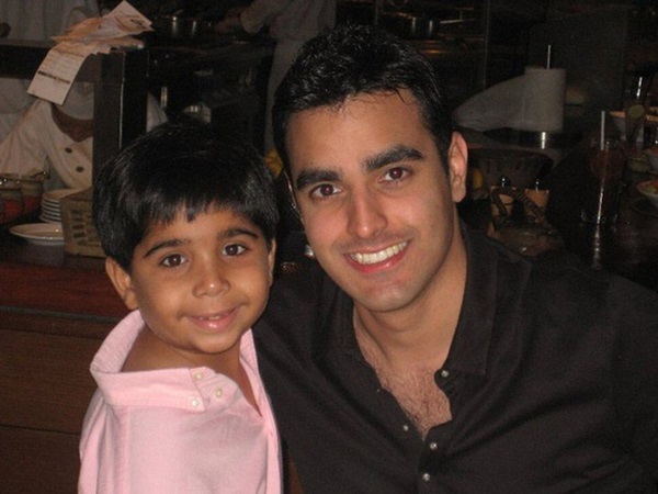 Tỷ phú trẻ nhất Singapore: Ngoại hình chuẩn tổng tài như bước ra từ phim, không thèm” thừa kế cha mẹ mà tự xây đế chế bất động sản khổng lồ-8