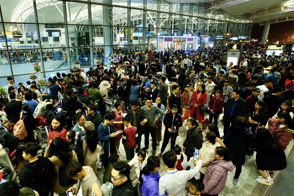 Tránh mua vé máy bay Tết quá cao, nhiều khách chọn bay lệch” cao điểm-1