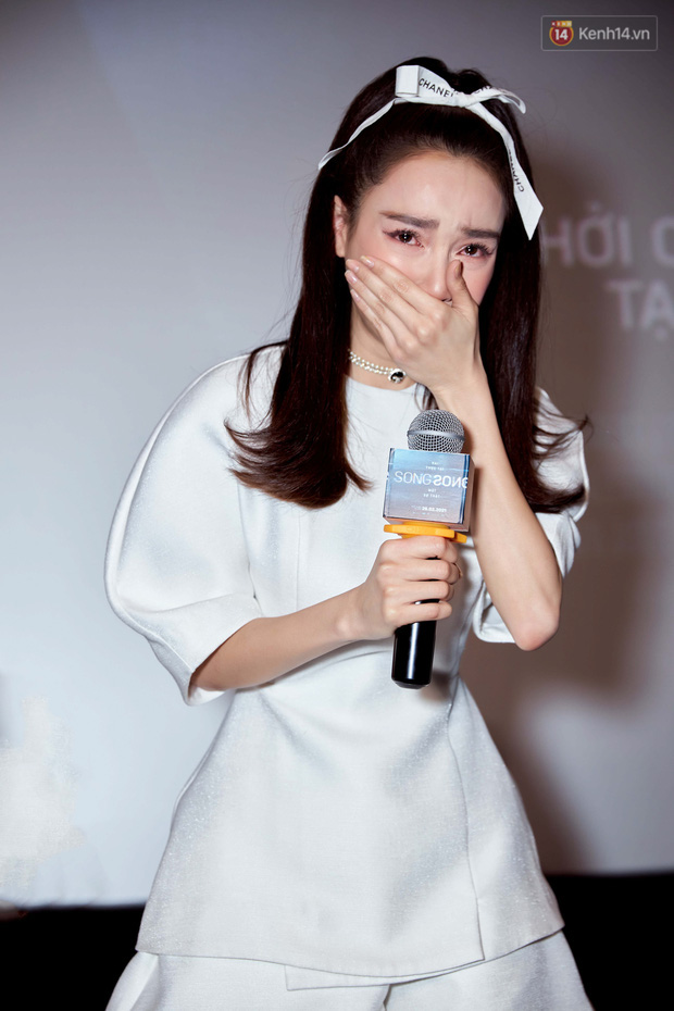 Khóc nấc vì đi trễ họp báo, Nhã Phương bị lập group antifan tẩy chay ngay trong đêm-2