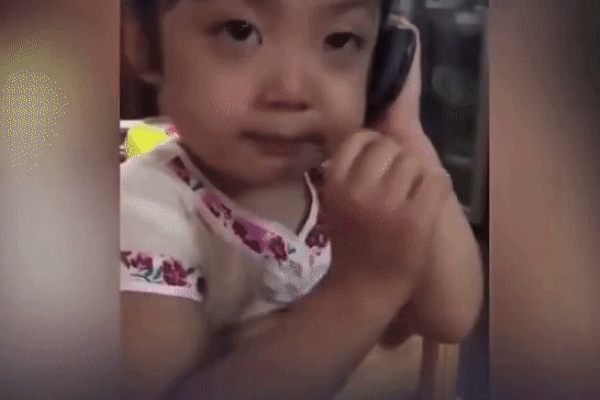 Clip con gái “dặn dò” bố không được uống bia, hút thuốc và nhớ phải chăm sóc con bằng hàng loạt lý lẽ siêu đáng yêu