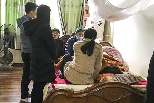 Nữ sinh kể lại giây phút kinh hoàng toa tàu lượn vỡ đôi, văng khỏi đường ray: Mở mắt thấy bạn bị khung xe chèn vào bụng, rơi xuống dưới bãi cỏ-5