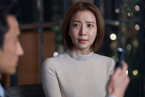 Lần đầu tiên vợ say rượu, không ngờ cô ấy vừa khóc vừa tiết lộ một bí mật động trời khiến tôi rụng rời chân tay-1