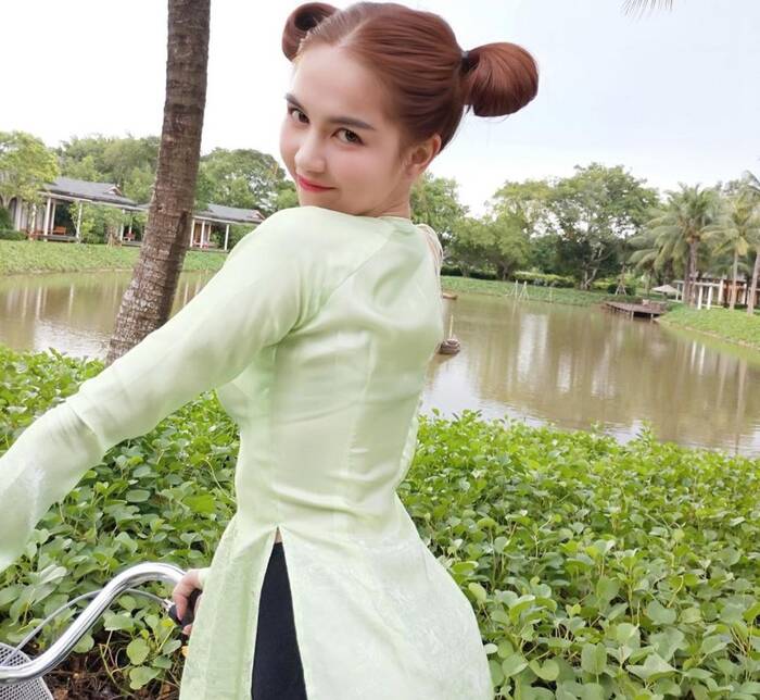 3 kiểu tóc hack tuổi’ giúp Ngọc Trinh nhìn trẻ như gái 18-4