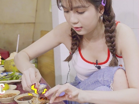 3 kiểu tóc hack tuổi’ giúp Ngọc Trinh nhìn trẻ như gái 18-8