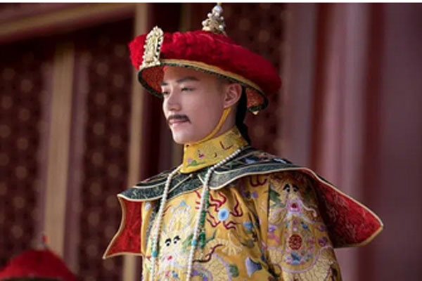 Hoàng tử hôn mê suốt 15 năm bỗng cử động khi nghe giọng nói một cô gái, sau 3 tháng tiếp tục khiến người khác phải kinh ngạc-4