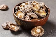 Mẹo chọn mộc nhĩ và nấm hương khô ngon, không hóa chất, người bán hàng chẳng bao giờ tiết lộ với khách