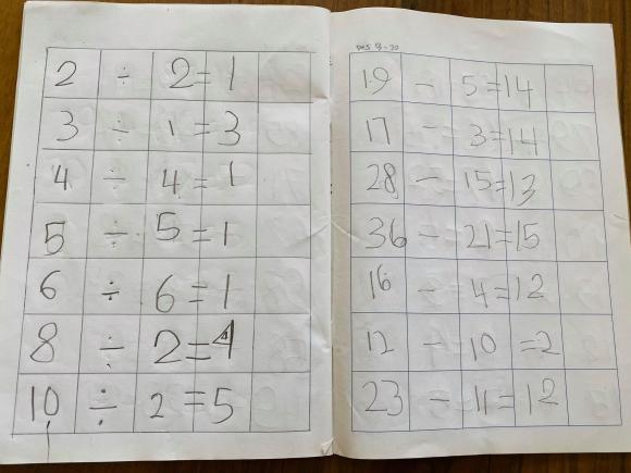 Mới 5 tuổi, con trai Thu Minh đã biết đọc truyện và làm toán thành thạo của bé 10 tuổi-3