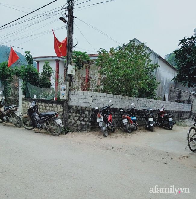 Lời kể hãi hùng của nhân chứng vụ chồng nghi đánh vợ nguy kịch rồi ôm con tự thiêu trong nhà tắm-1