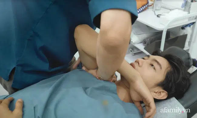 Tác giả vũ điệu rửa tay” phòng chống COVID-19 nổi tiếng Việt Nam không bước được xuống giường vì không điều trị bệnh này sớm-1