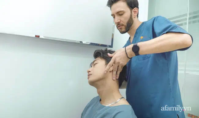 Tác giả vũ điệu rửa tay” phòng chống COVID-19 nổi tiếng Việt Nam không bước được xuống giường vì không điều trị bệnh này sớm-3