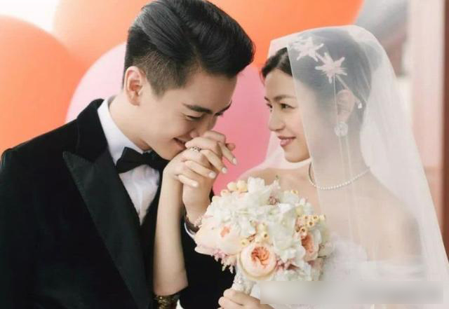 35 tuổi không công việc, không xinh đẹp tôi vẫn lấy được chồng giám đốc nhờ 1 lần đứng chờ đèn đỏ-2