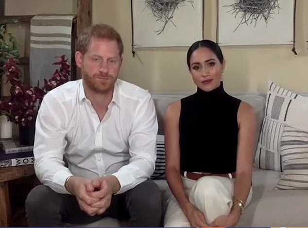 Nhà Sussex không có nhu cầu xem lại thỏa thuận rời Hoàng gia Anh dù Meghan Markle đang đứng ngồi không yên với cuốn sách mới của chị gái-1