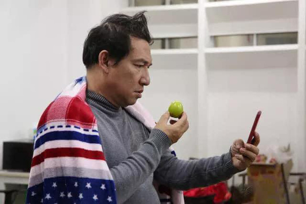 Ảnh hậu trường Táo Quân 2021 hé lộ bữa ăn vội của dàn nghệ sĩ tập luyện tận khuya: Nhìn bàn ăn mà fan không khỏi lo lắng!-4