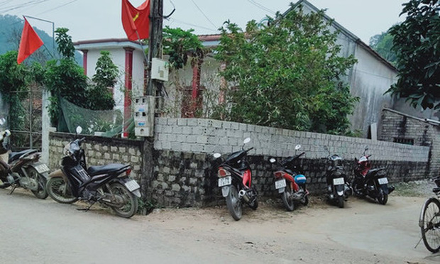 Những cái chết xót lòng của trẻ thơ: Mẹ ôm 2 con nhảy cầu, bố tự thiêu cùng con trong nhà tắm-2