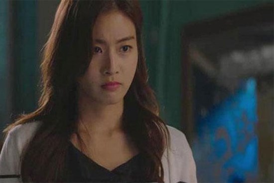 Mỗi tháng chị chồng lên chơi 2 lần, lần nào cũng khiến tôi giận tím mặt vì độ vô duyên của chị