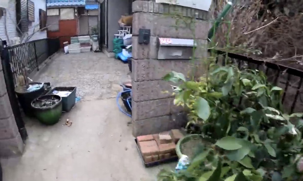 Quỳnh Trần JP lần đầu công khai căn trọ xập xệ trước khi sang nhà mới bạc tỷ ở Nhật, tiết lộ món đồ dùng để dằn mặt chồng-6