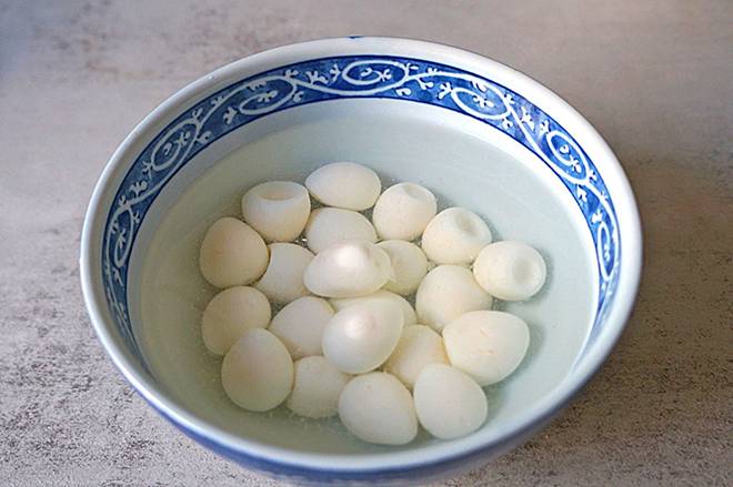 Bí quyết làm món trứng cút kho bắt mắt, đậm vị, mùa lạnh không thể thiếu-2