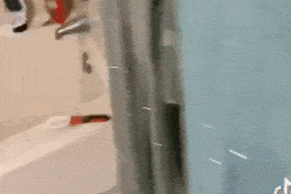 Bé gái 8 tuổi bị cô giáo đánh đến mức suýt mù chỉ vì làm Toán sai, hình ảnh được chia sẻ khiến phụ huynh phẫn nộ-5