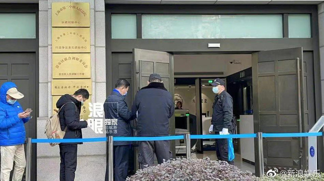 Không xuất hiện tại phiên tòa nhưng phía Trịnh Sảng lại từ chối hòa giải với bạn trai cũ-1