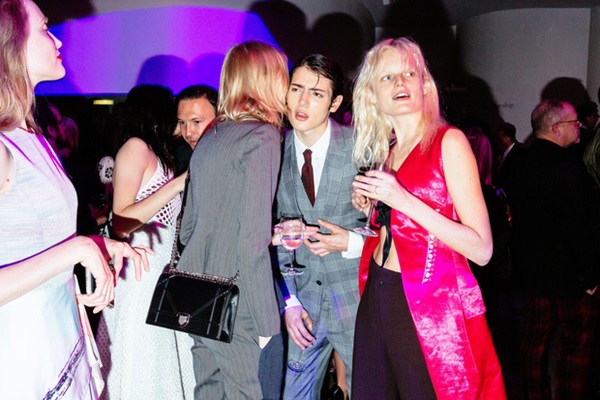 New York Times: Rich kid nổi tiếng một thời Harry Brant chết ở tuổi 24 vì sốc thuốc-1