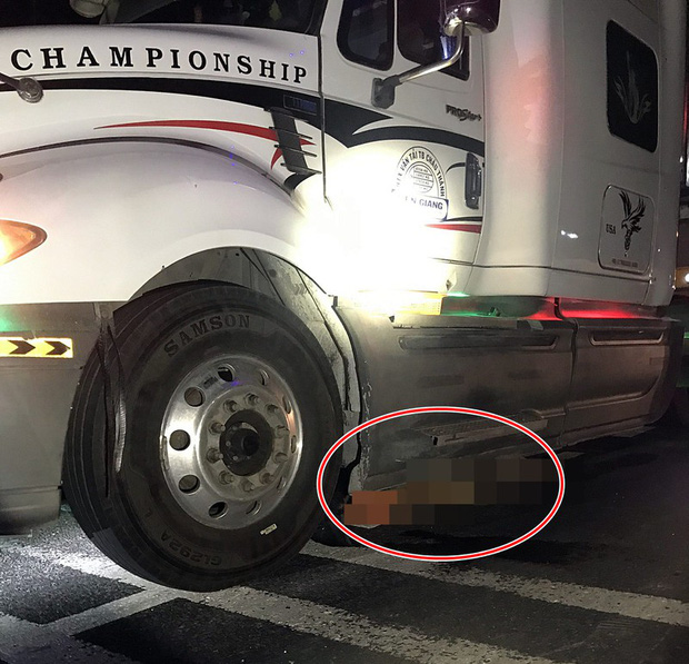 Vụ container kéo lê nạn nhân 60 km: Cả tài xế và vợ ngồi trên xe đều khẳng định... không biết gì-1