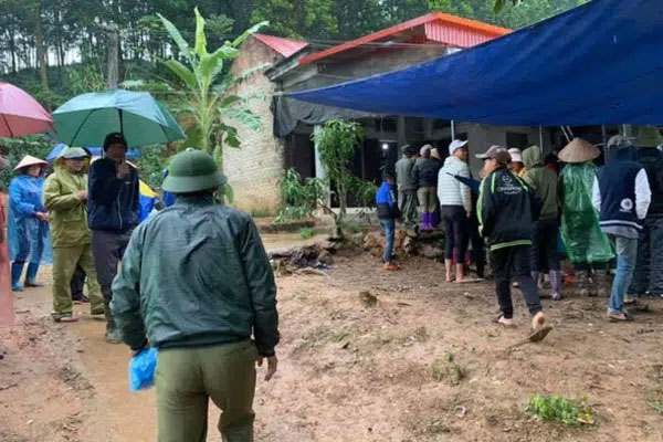 Nam thanh niên nhắn tin cho mẹ con chết thì gia đình mới hết khổ rồi nhảy cầu Long Biên tự tử-4