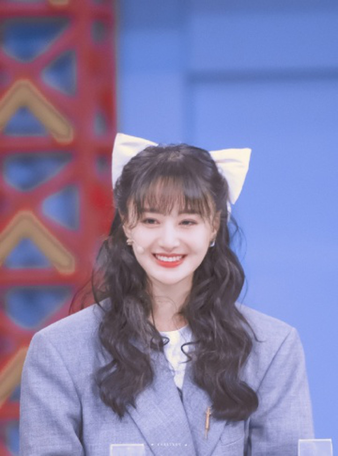 Thời đi học của Trịnh Sảng: Thành tích đỉnh của chóp nhưng bị tẩy chay, cha mẹ dạy nghiêm khắc đến mức con gái phát sợ-2