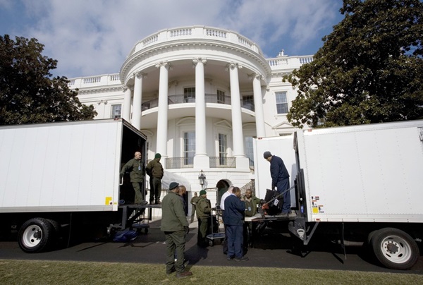 Ngày chuyển nhà khác biệt của hai tổng thống Mỹ-2