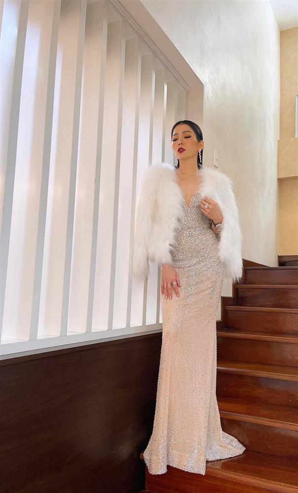 Học Lệ Quyên, Hồ Ngọc Hà cách diện áo lông chanh sả như minh tinh-2