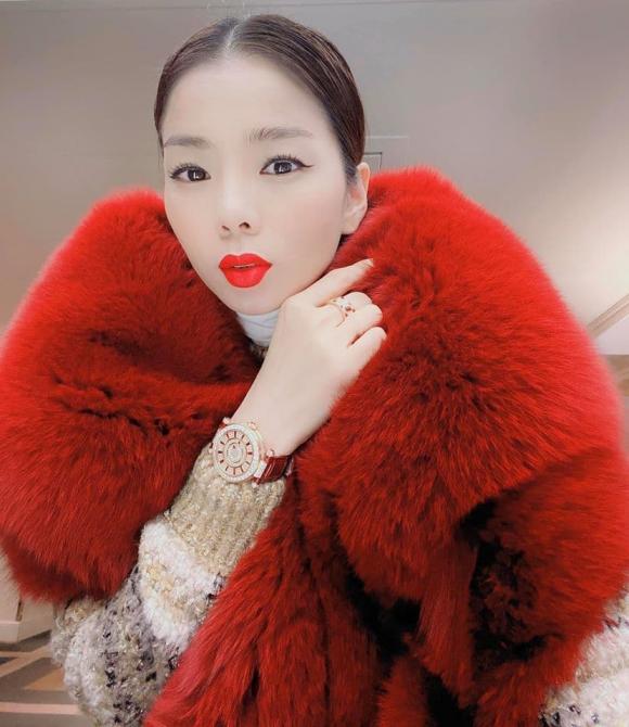 Học Lệ Quyên, Hồ Ngọc Hà cách diện áo lông chanh sả như minh tinh-4