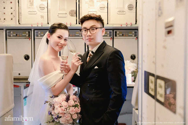 Màn rước dâu cực sang chảnh bằng máy bay của cặp đôi chú rể Hà Nội cô dâu Đà Nẵng, sốc hơn nữa là sự xuất hiện của dàn siêu xe trị giá hàng chục tỷ đồng!-3