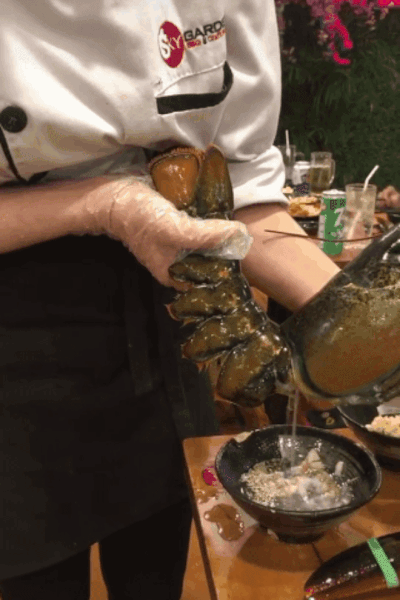 Bát tiết canh cua hoàng đế có giá tới 8 triệu đồng khiến dân mạng tranh cãi: Ăn mặn chát như nước biển chứ có gì ngon?-2