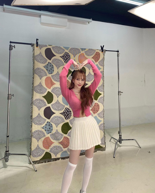 Thiều Bảo Trâm đọ style Hải Tú: Người biến hoá khôn lường, người an toàn khép kín-2