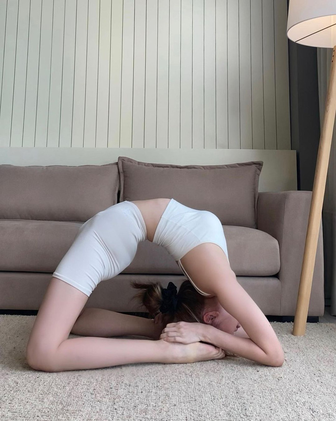 Căn hộ của Thiều Bảo Trâm: Diện tích khiêm tốn nhưng cửa sổ siêu to, đồ đạc gọn gàng ngăn nắp thấy mê-6