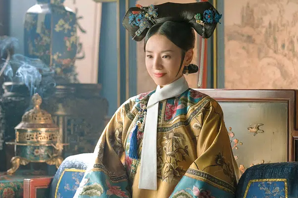 Hoàng đế quái đản nhất nhì lịch sử Trung Hoa: Thu nạp cô cô làm phi tử, vì bình đẳng giới mà tìm 30 nam sủng cường tráng cho tỷ tỷ-2